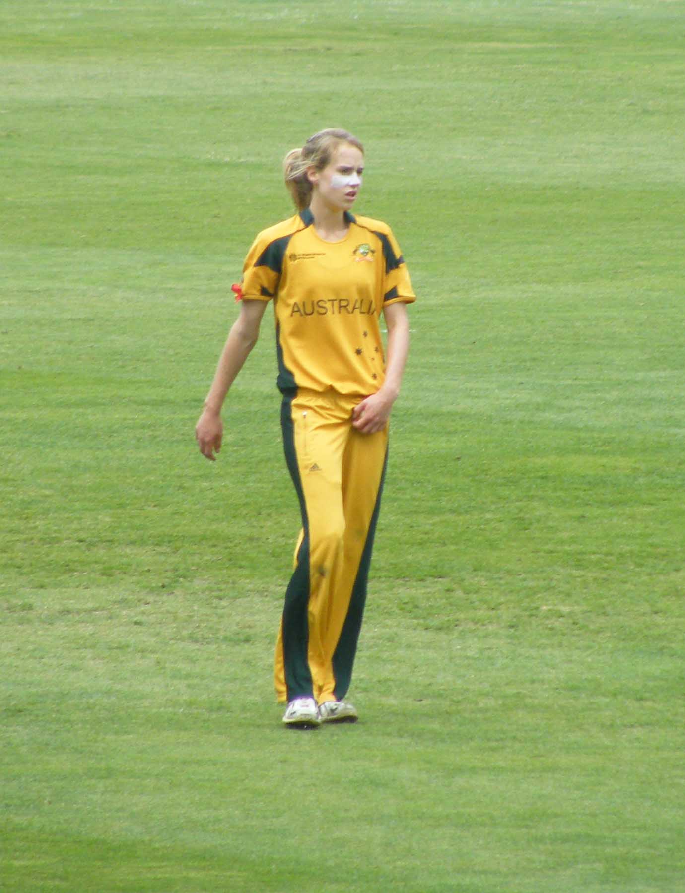 Ellyse Perry in Australia kit during the 2009 Women’s Cricket World Cup; historical ODI image, not the 2026 Bangladesh match